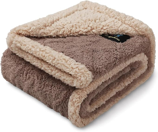 Waterproof Pet Blanket, Liquid Pee Proof Dog Blanket for Sofa Bed Couch, Reversible Sherpa Fleece Furniture Protector Cover for Small Medium Large Dogs Cats, Khaki King Size（90" x 82"）